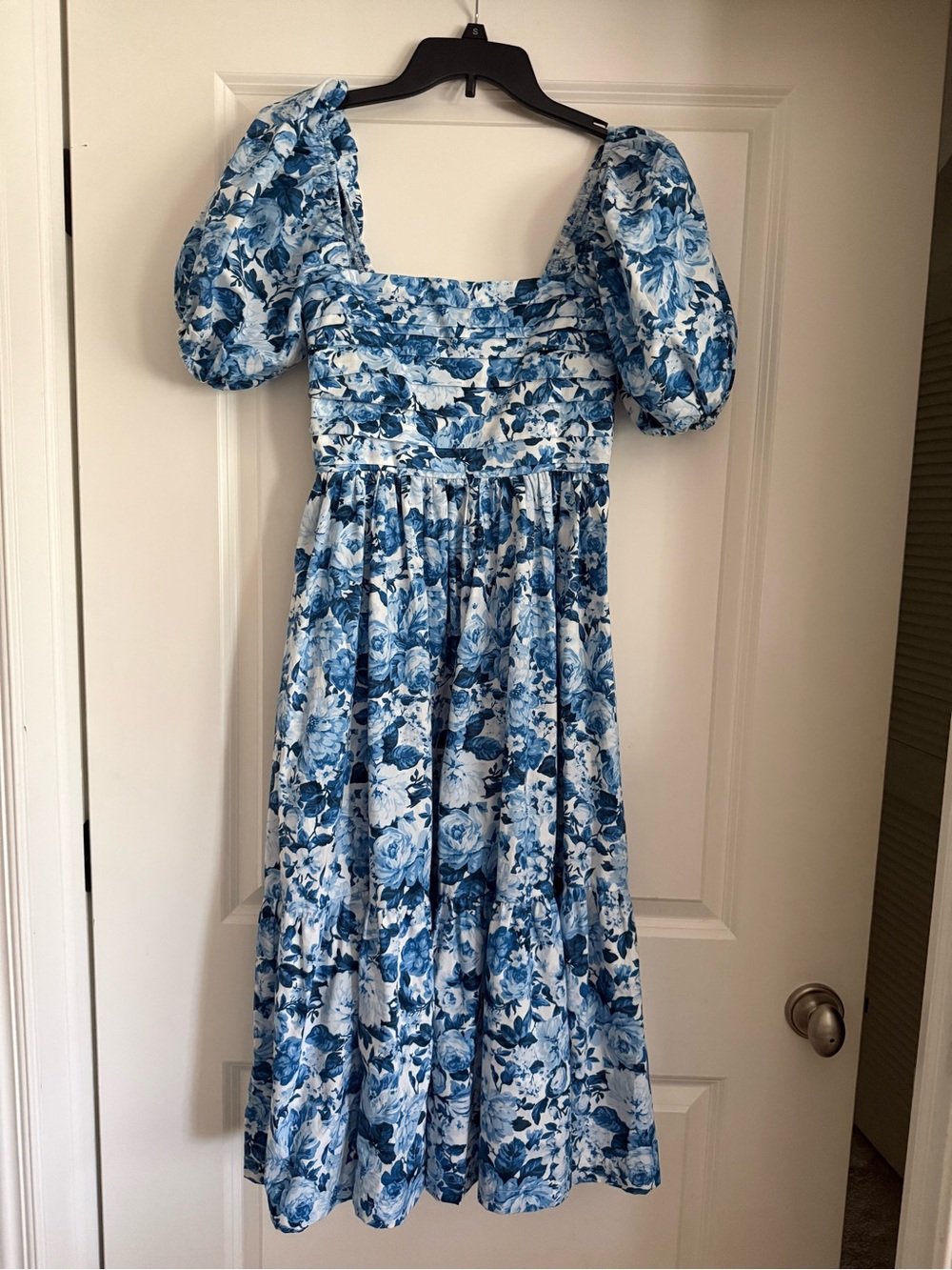 Abercrombie & Fitch Blue Floral Puff-Sleeve Midi Dress
